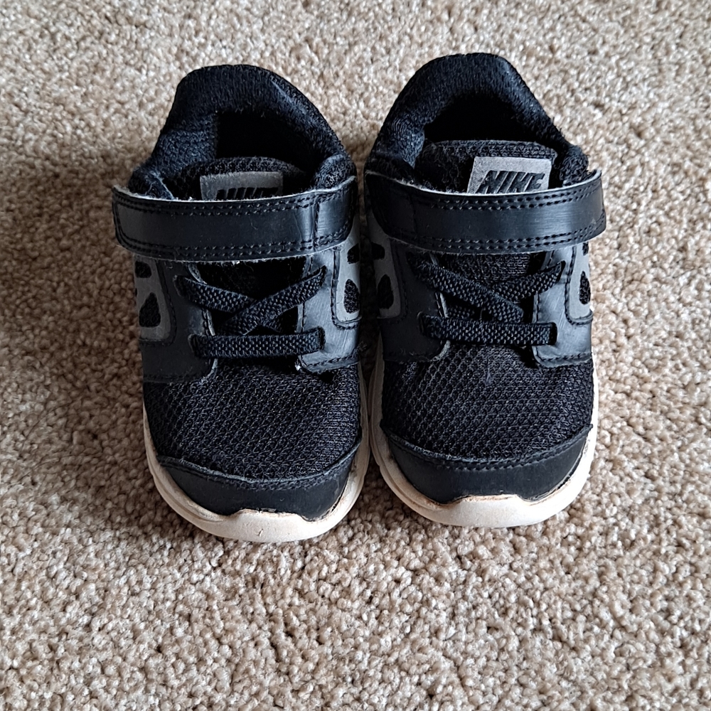 Toddler Nike shoes